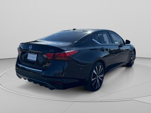 Used 2019 Nissan Altima 2.5 SR w/ SR Premium Package FWD image 5