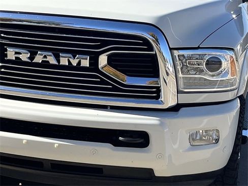 Used 2016 RAM 2500 Limited image 9