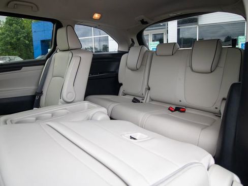 Used 2025 Honda Odyssey Touring image 12