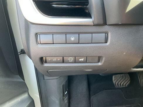 Certified 2023 Nissan Rogue SL AWD/4WD image 28