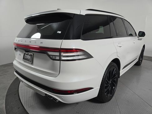 New 2026 Lincoln Aviator Reserve AWD/4WD image 4