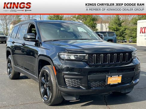 Certified 2023 Jeep Grand Cherokee L Laredo image 1