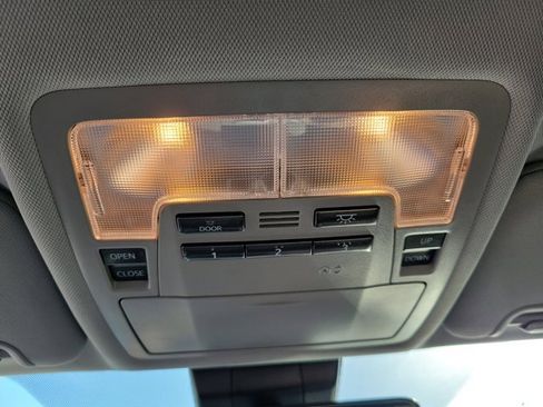 Used 2019 Toyota Highlander XLE image 33