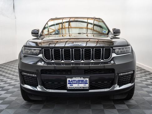 Used 2022 Jeep Grand Cherokee L Limited AWD/4WD image 2