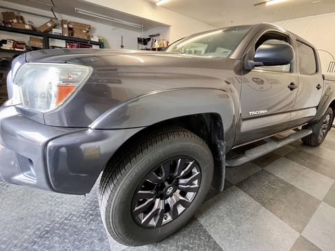 Used 2012 Toyota Tacoma PreRunner w/ SR5 Pkg image 8