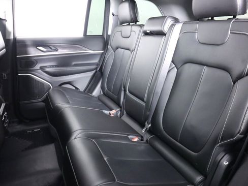 Used 2022 Jeep Grand Cherokee Limited 4xe image 41