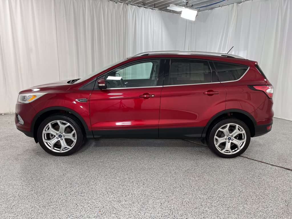 Used 2018 Ford Escape Titanium w/ Ford Safe & Smart Package AWD/4WD image 10