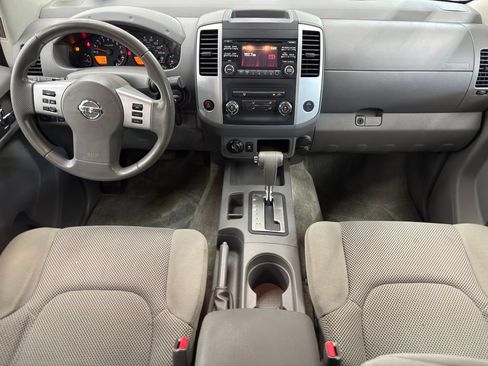 Used 2014 Nissan Frontier SV AWD/4WD image 17