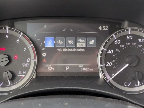 Used 2023 Toyota Highlander L FWD image 25