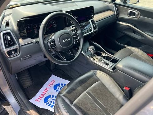 Certified 2023 Kia Sorento X-Line EX AWD/4WD image 17