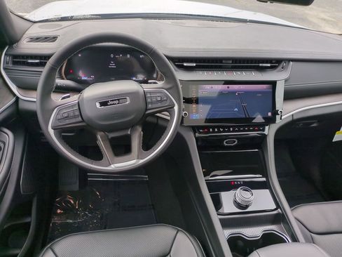 New 2026 Jeep Grand Cherokee L Limited w/ Luxury Tech Group II RWD image 26