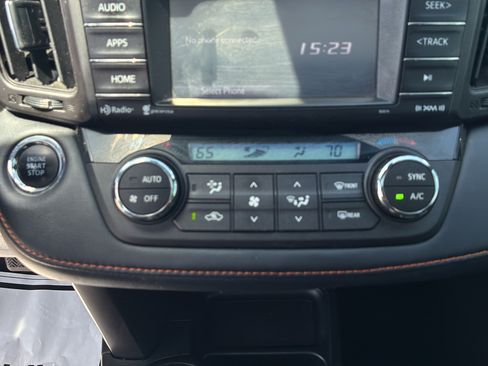 Used 2018 Toyota RAV4 SE w/ Power Extra Value Package FWD image 31