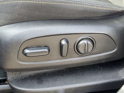 Used 2018 Chevrolet Equinox LT AWD/4WD image 11