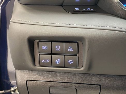 Used 2022 Toyota Highlander Platinum image 19