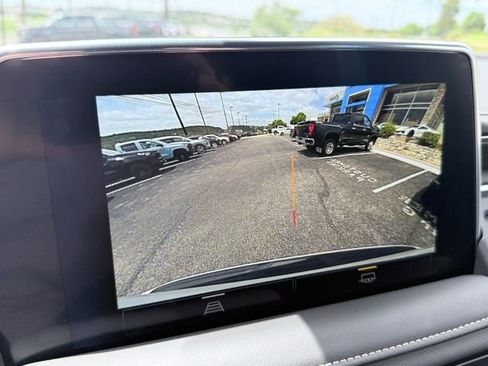 Used 2024 Chevrolet Tahoe Premier AWD/4WD image 42