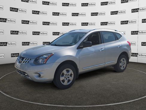 Used 2015 Nissan Rogue S w/ Convenience Package FWD image 2