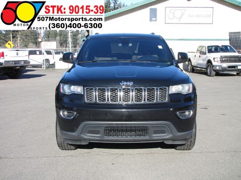 Used 2020 Jeep Grand Cherokee Laredo image 10