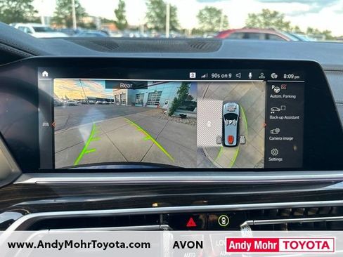 Used 2021 BMW X7 M50i w/ Dynamic Handling Package AWD/4WD image 25