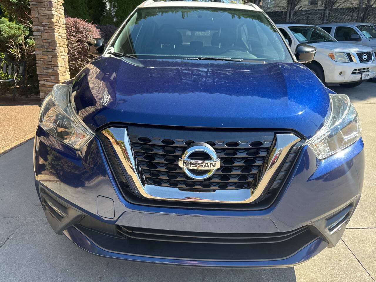 Used 2019 Nissan Kicks SR w/ SR Premium Package FWD image 8