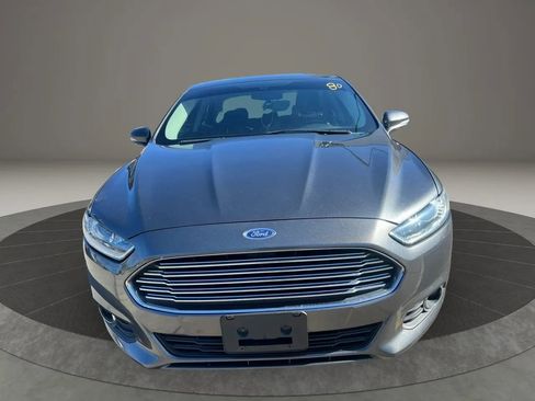 Used 2015 Ford Fusion SE w/ Equipment Group 201A image 2