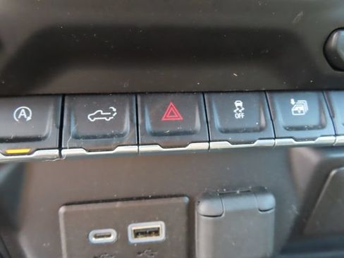 Used 2019 Chevrolet Silverado 1500 LT w/ All-Star Edition AWD/4WD image 34