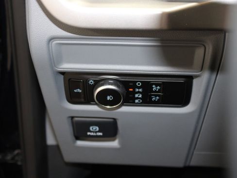 Used 2023 Ford F150 XLT w/ XTR Package image 37