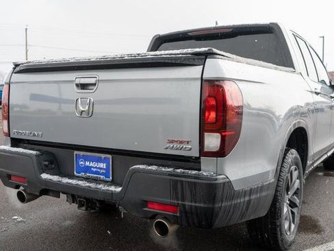 Used 2023 Honda Ridgeline Sport image 6