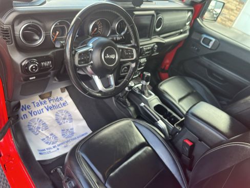 Used 2020 Jeep Gladiator Overland w/ Uconnect 4C Nav & Sound Group AWD/4WD image 14