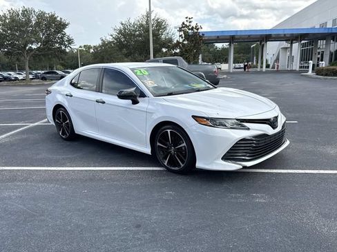 Used 2020 Toyota Camry LE FWD image 2