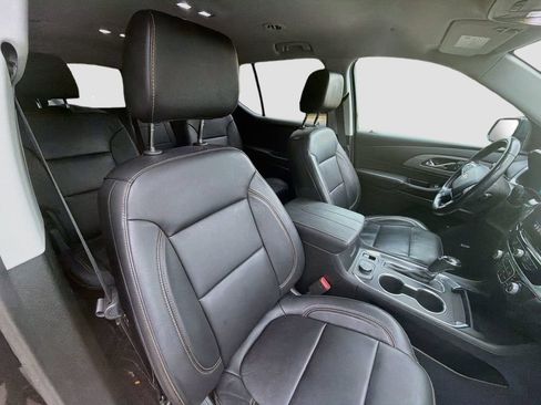 Used 2020 Chevrolet Traverse LT w/ LT Premium Package AWD/4WD image 31