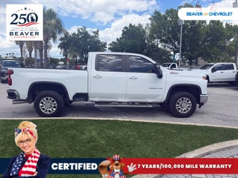 Used 2025 Chevrolet Silverado 2500 LT AWD/4WD image 3