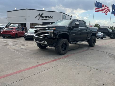 Used 2020 Chevrolet Silverado 2500 High Country w/ Z71 Off-Road Package AWD/4WD image 1