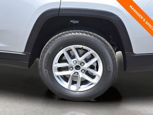 New 2025 Jeep Grand Cherokee L Laredo w/ Luxury Tech Group I image 9