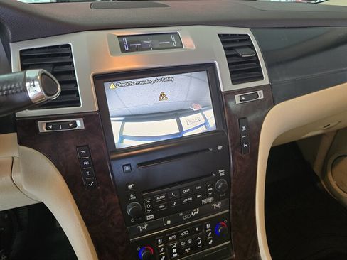 Used 2008 Cadillac Escalade ESV AWD image 27