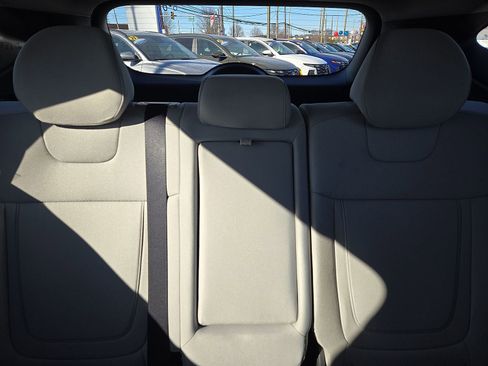 Used 2025 Hyundai Tucson SE image 13