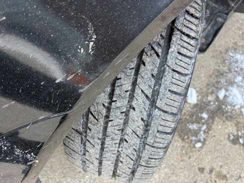 Used 2003 Hyundai Tiburon Base 2dr Hatchback image 19