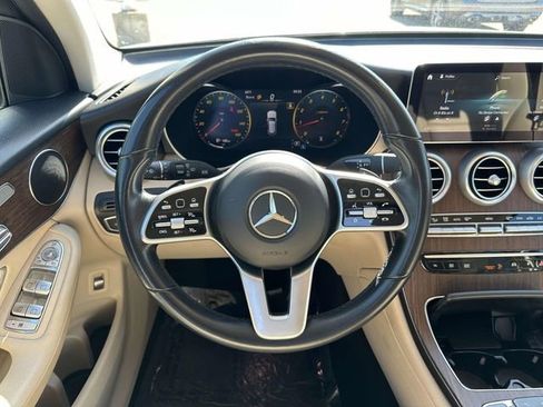Used 2022 Mercedes-Benz GLC 300 4MATIC w/ Premium Package Lite image 21