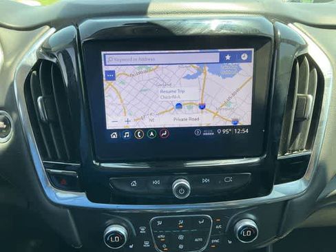 Used 2021 Chevrolet Traverse LT w/ LT Premium Package AWD/4WD image 22