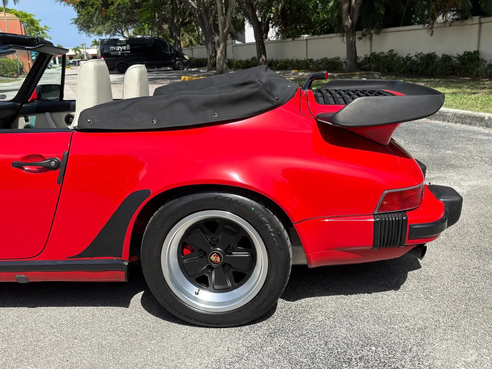 Used 1988 Porsche 911 Carrera RWD image 14