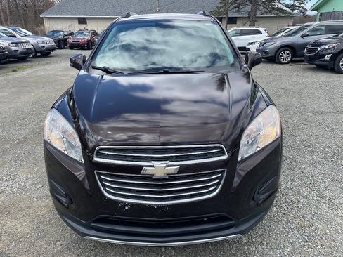 Used 2015 Chevrolet Trax LT w/ LT Plus Package AWD/4WD image 2