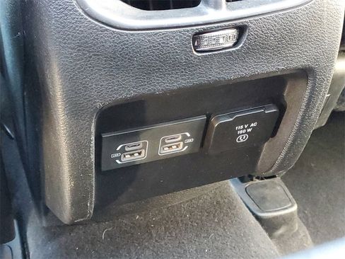 Used 2022 Jeep Cherokee Latitude Lux w/ Sun & Sound Group image 15