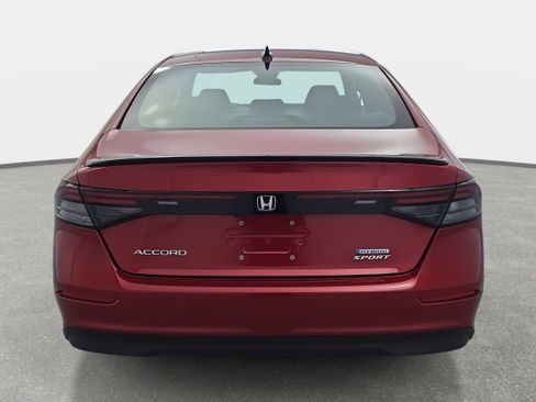 Used 2024 Honda Accord Sport image 6