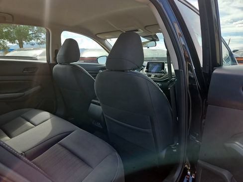 Used 2024 Nissan Altima 2.5 SV FWD image 25