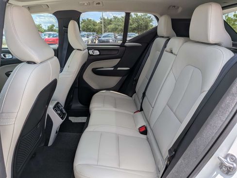 Used 2024 Volvo XC40 B5 Ultimate w/ Protection Package Premier AWD/4WD image 17