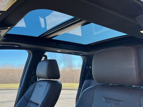 Used 2024 Nissan Titan Platinum Reserve w/ Moonroof Package AWD/4WD image 21