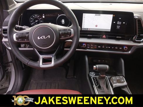 Used 2025 Kia Sportage SX image 14