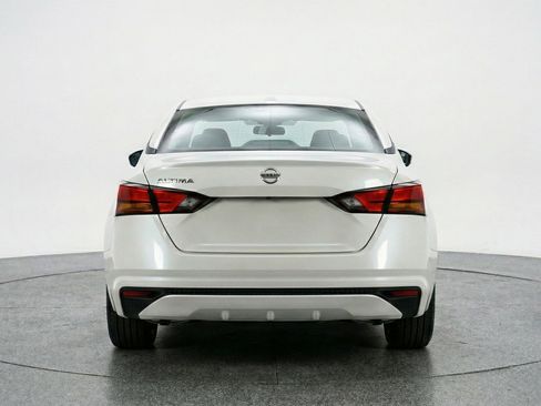 Used 2025 Nissan Altima 2.5 SV image 7