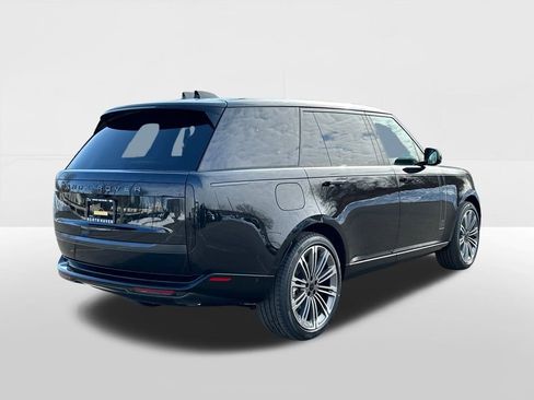 New 2026 Land Rover Range Rover Long Wheelbase SE image 4