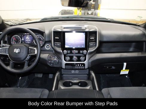 New 2026 RAM 1500 Express AWD/4WD image 13