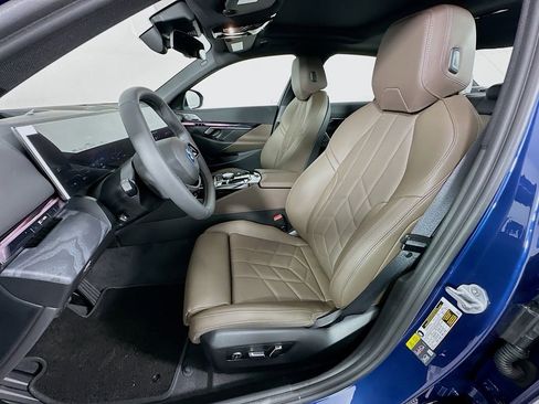 New 2026 BMW i5 eDrive40 w/ Premium Package image 16